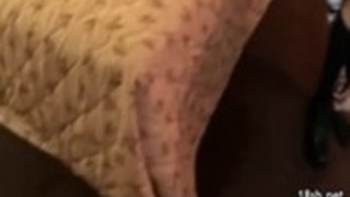 ベイブは巨根を吸うセックスポルノティーン