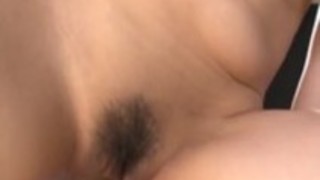 見事真美朝倉に沿って魅惑的なおもちゃのポルノ