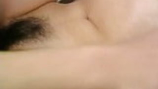 小さなコックpovを吸うアジアの薄汚いふしだらな女