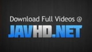 リカ・アイナは野生になり、彼女のひねりで全身を貪る