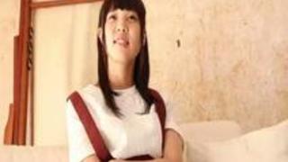 まい　21歳　大学生　T:153cm B83(C)　:W56　:H86