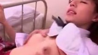 制服姿で先生とHする華奢女子高生　瑠川リナ