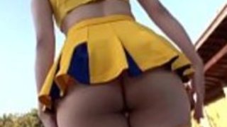 日本人のチアリーダーが屋外で犯さ - もっとElitejavhd.comで