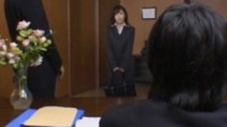 ゆいアイナは二つの穴で犯さ