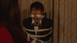 身動きできない旦那に見られながら義父に犯され激逝きしてしまう美人妻