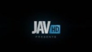 巨大なおっぱい、愛あいり、深刻な強打を受け取ります