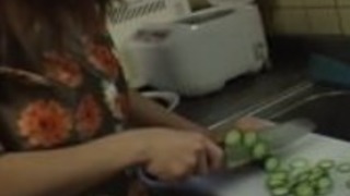 日本の女の子は、疲れ果てました