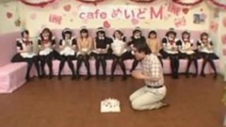 高温多湿のメイドのためのラフな快楽