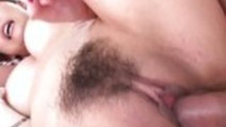 【無修正】手マンで潮吹きするギャルとセックス 他