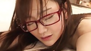 【無修正】メガネの似合うスレンダーボディのお姉さん！