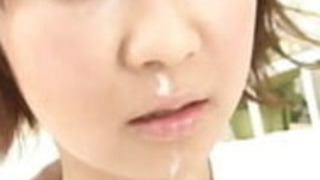 愛らしい看護師ミリアが彼女の患者の雄鶏を調べる