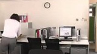 Jav Japanキャッチ・ファッキング・ティーチャーFull here http://fasttory.com/19218657/32min