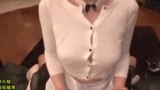 【鈴木心春】無意識にエロ乳がご主人を欲情させる爆乳使用人。乳もマンコもしっかり使用したった