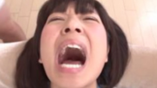 【尾上若葉】清純系美人が男のおしっこを飲尿チャレンジした結果www