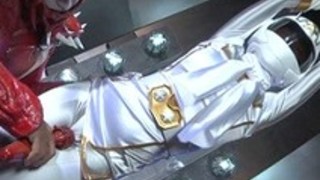 友田彩也香　残りたった三人で地球を守るしかないヒロイン達