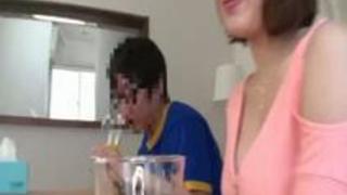 クソガキショタにイタズラされて挿入許しちゃった巨乳お姉さん iQoo