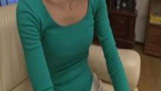 エロ管理人オヤジにおだてられてまんまと浮気パコするパンスト美人妻