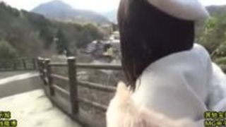 【高橋しょう子パイズリ】爆乳で神乳のアイドルの、高橋しょう子のパイズリプレイが、野外にて…！！【Sharevideos】